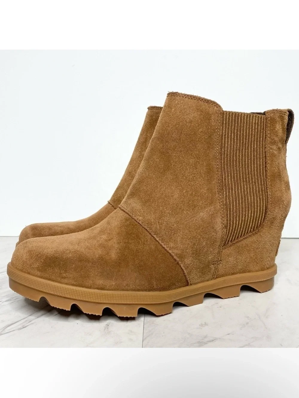 New! Sorel Joan Of Arctic Wedge Chelsea Light Brown Suede Bootie 10 1/2
